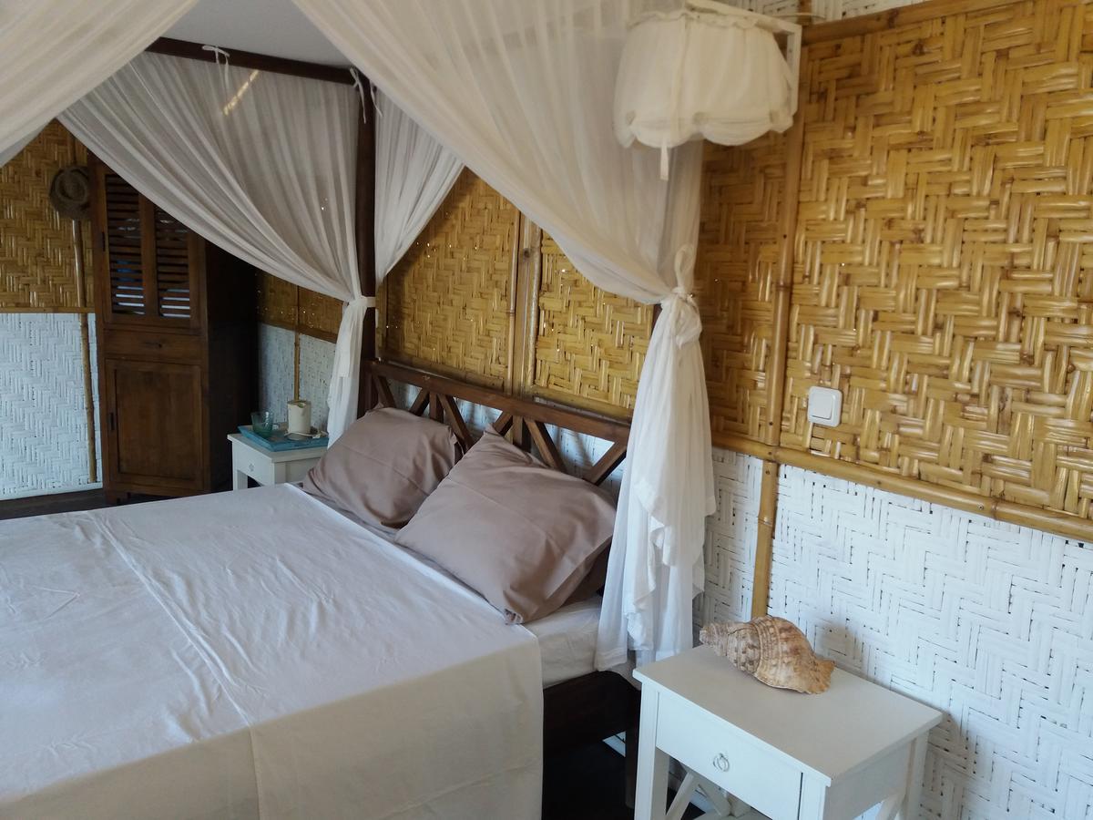 Wera Beach Kadumbul Exterior foto