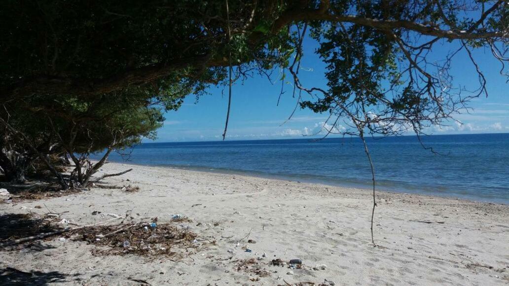 Wera Beach Kadumbul Exterior foto